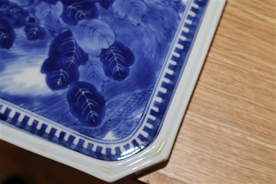A Chinese blue and white tray, c.1860-1900 length 41cm